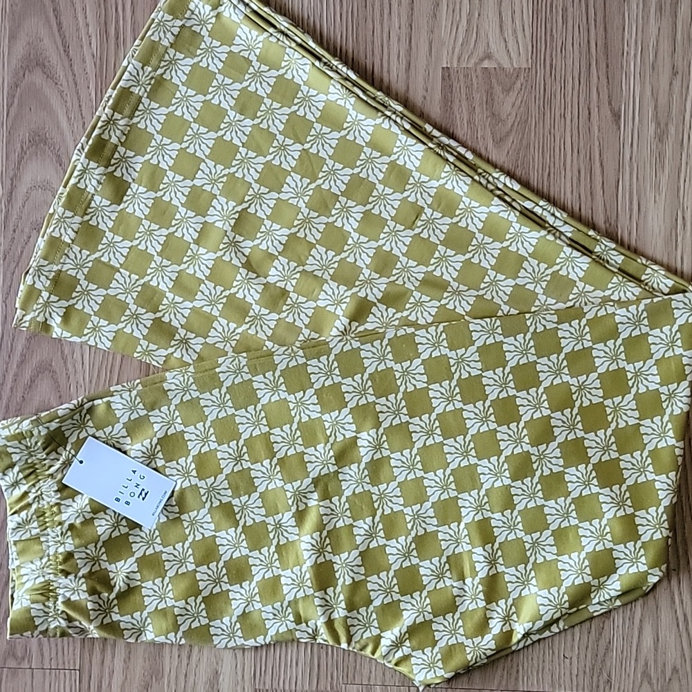 NWT Billabong Hang Loose Flare Pants